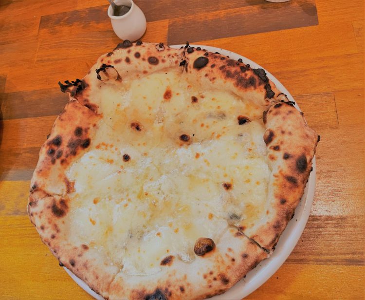 【足利市】本格ナポリピザが楽しめる『Pizzeria Laggiu』